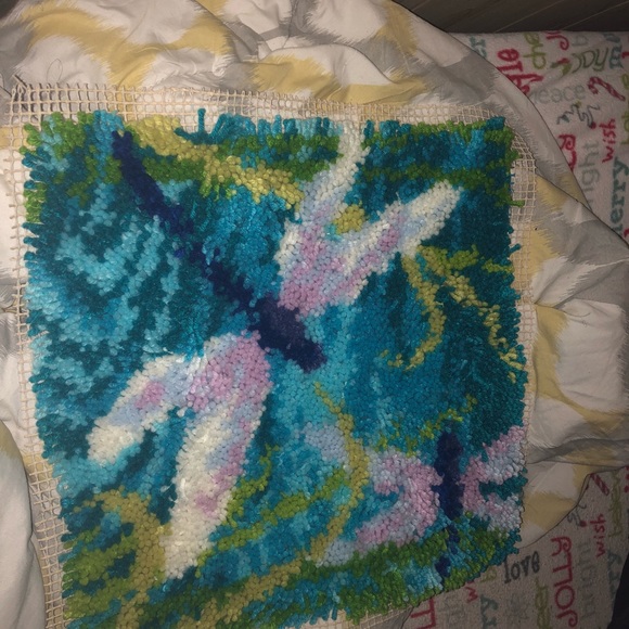 Dragonfly latch hook rug - Picture 2 of 2